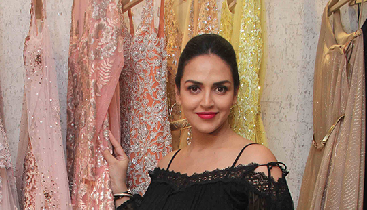 Mommy-To-Be Esha Deol Looks Beautiful As Ever At Her Godh Bharai Ceremony