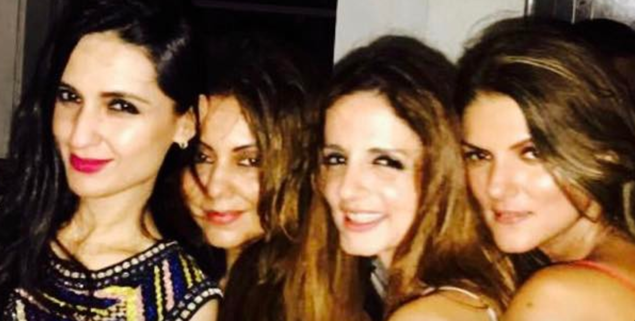 Photo: Sussanne Roshan, Gauri Khan &#038; Preity Zinta Party It Up With Their Girlfriends