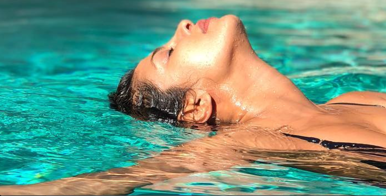 Photos: Priyanka Chopra Chills By The Pool With Her Girl Gang