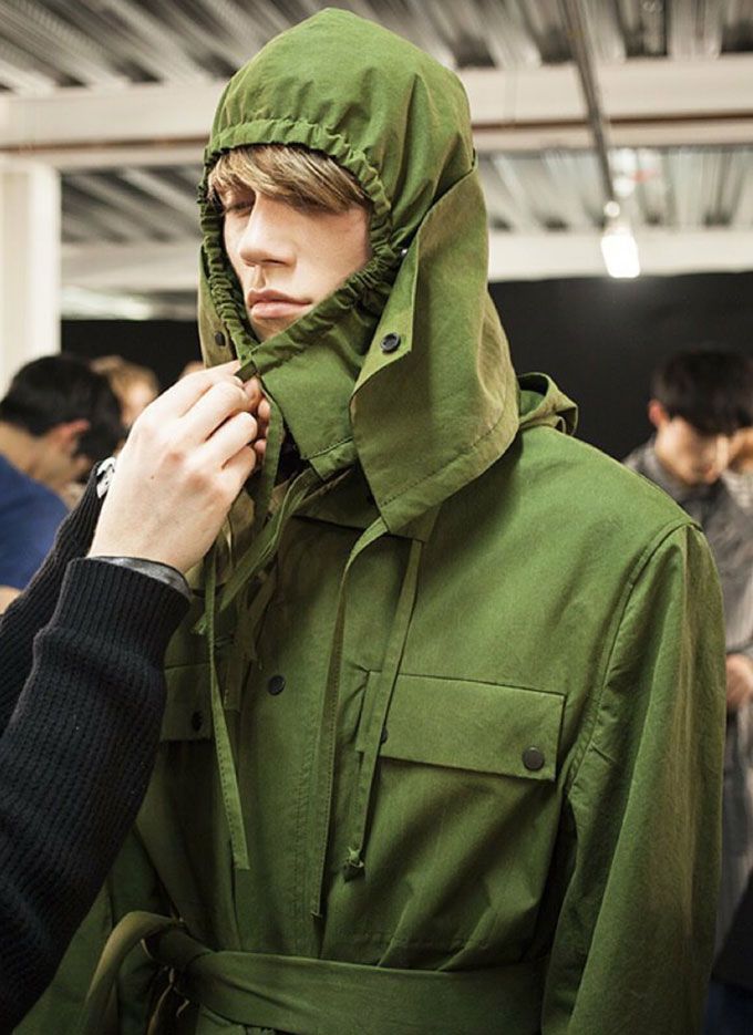 Drawstring hooded jackets are dope! (@eletrikhman on Instagram)