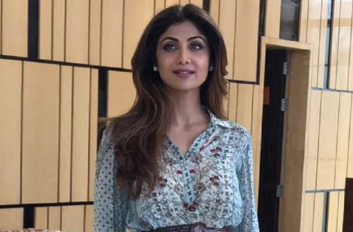 Shilpa Shetty Goes Desi With A Touch Of Trendy