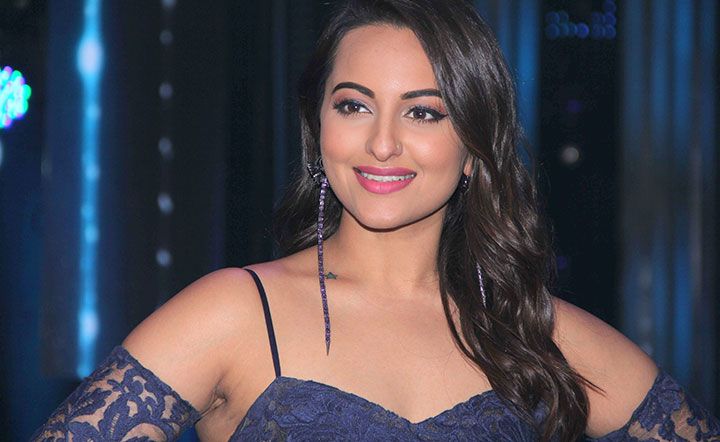 Sonakshi Sinha Looks Super Sexy In This Lacy Ensemble