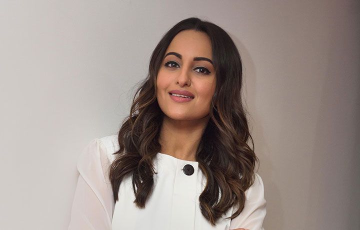 Sonakshi Sinha Wears A Badass Pair Of Earrings With Her Pretty Outfit