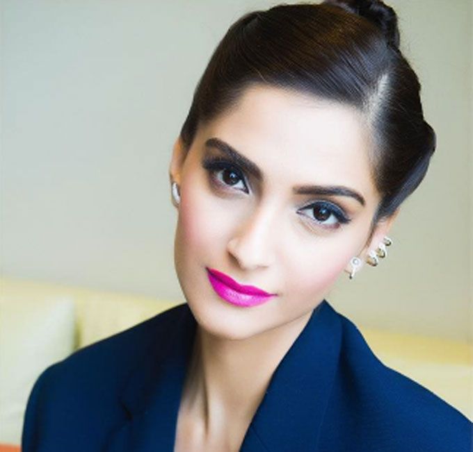 Sonam Kapoor Can Even Make A One-Size-Too-Big Kinda Outfit Look Amazing!