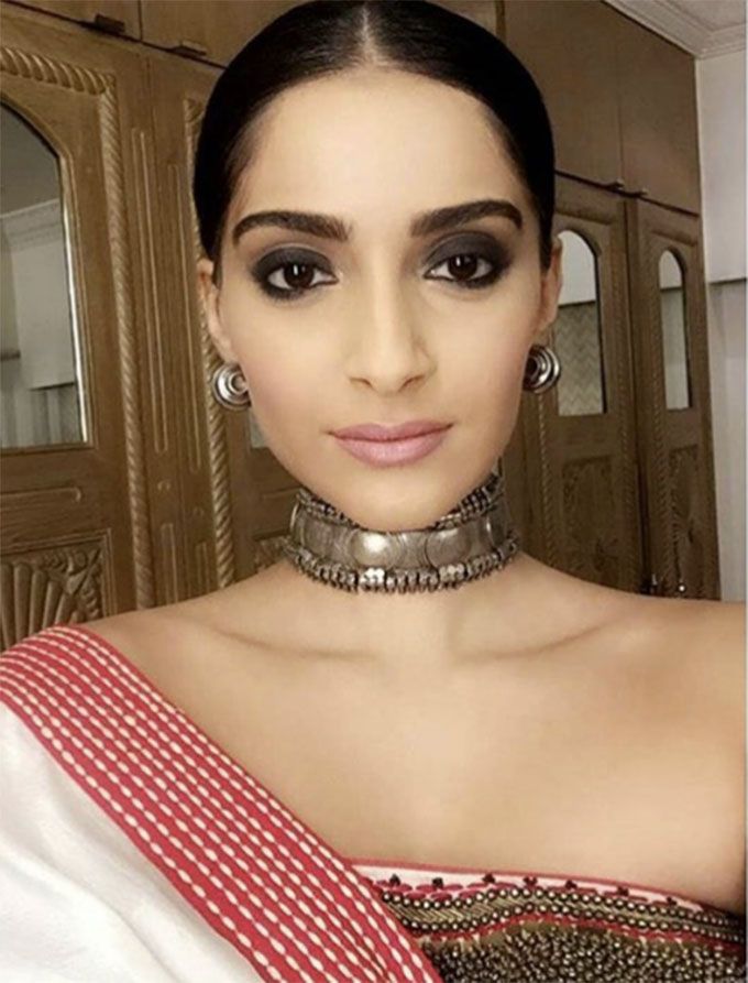 Sonam Kapoor Does Ethnic Glam In A Way That Only She Can!