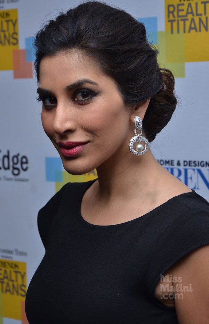 Sophie Choudry’s Dress Is The Perfect Choice For Formal Occasions!