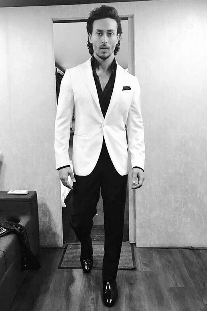 Tiger Shroff in Canali at the 2017 Filmfare Awards