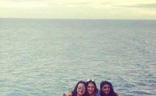 Photos: Sonakshi Sinha Chilling With Her Girlies In Australia
