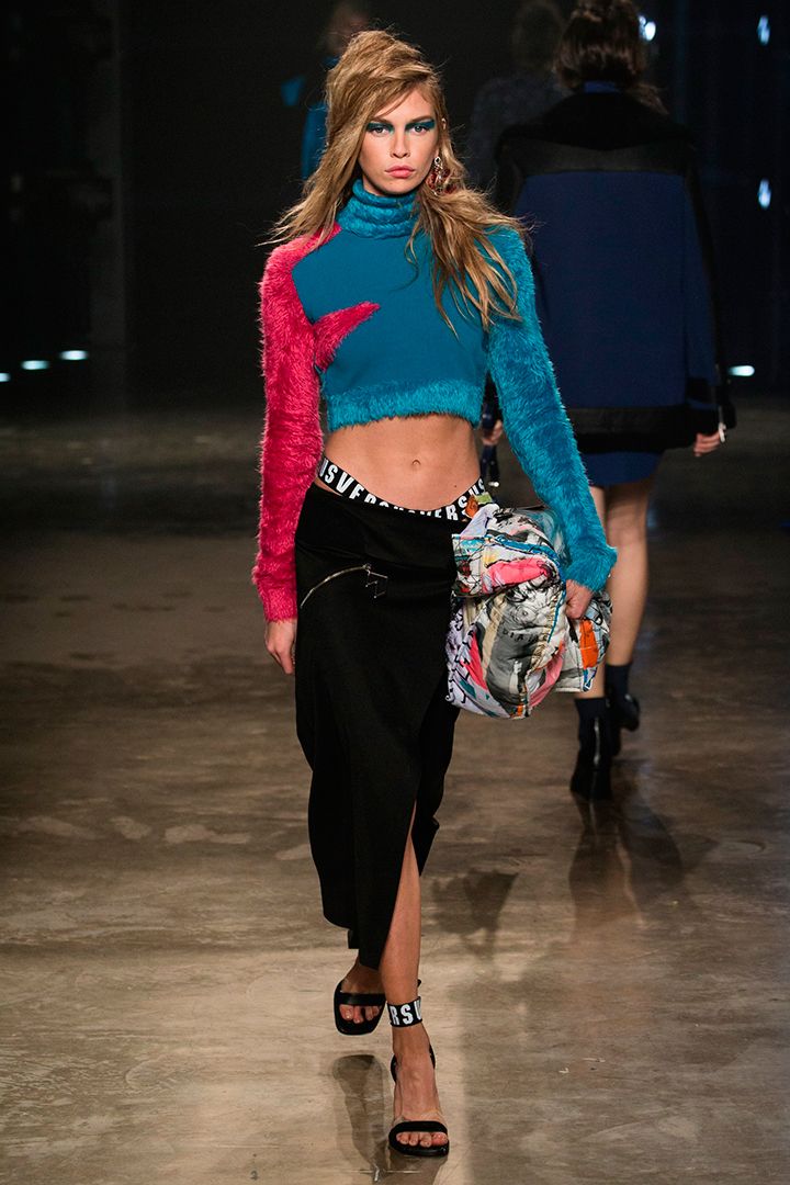 Versus Versace at London Fashion Week AW17 | Image Source: voguerunway.com