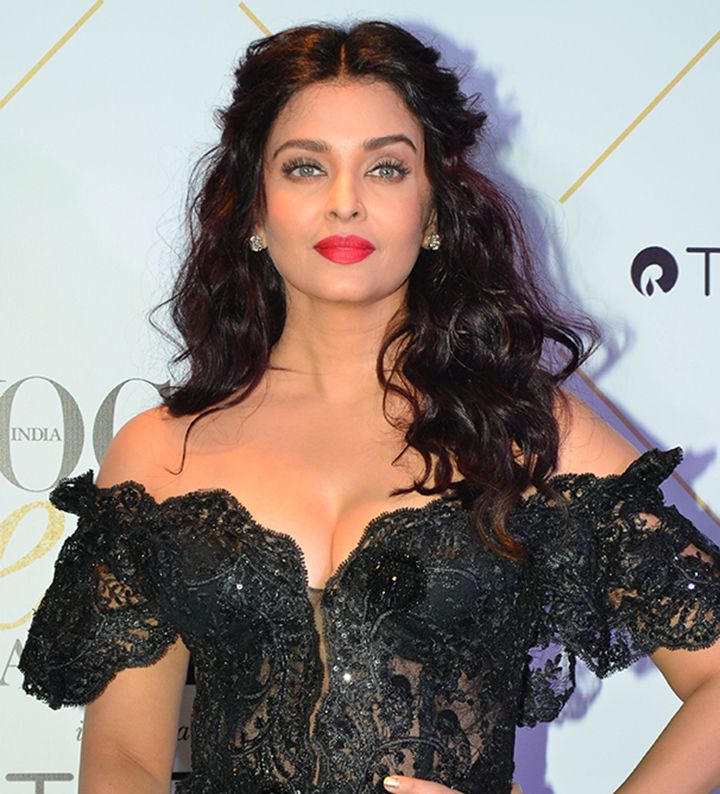 5 Bollywood Beauties Who Look Great In Red Lipstick