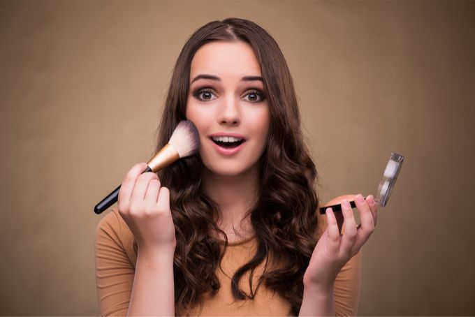 How To Do Your Makeup In 5 Minutes Flat
