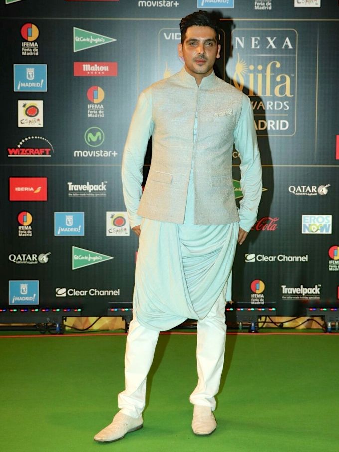 Zayed Khan at NEXA IIFA Awards 2016