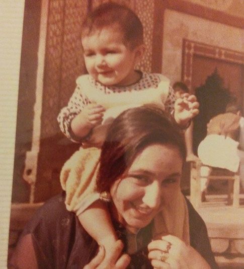 Huma Qureshi with her mom