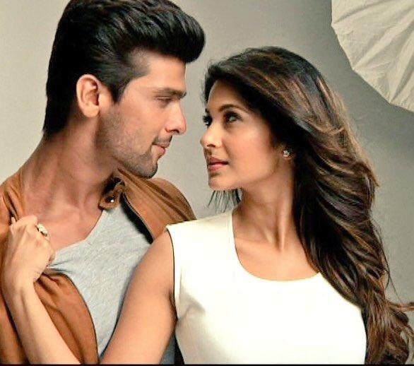 Check Out Jennifer Winget’s Message To Kushal Tandon For Saving Her Life
