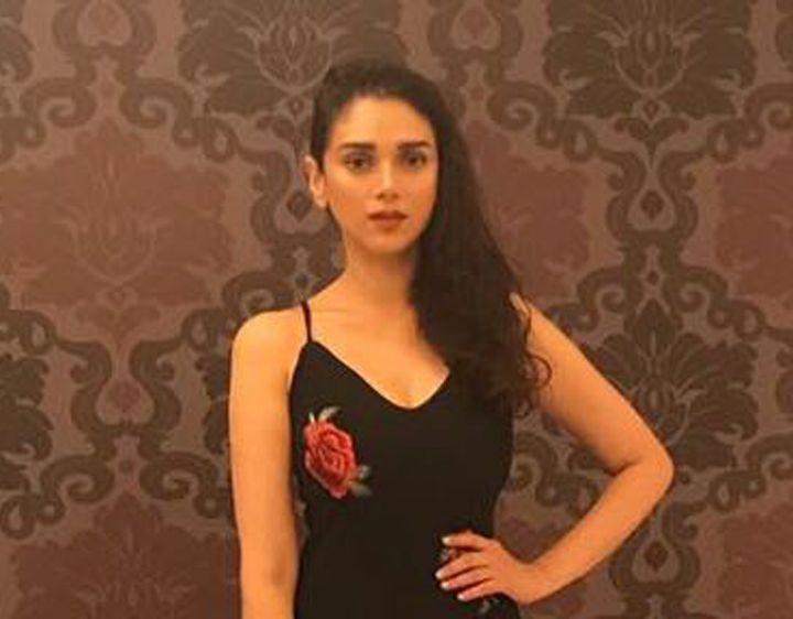 Aditi Rao Hydari Rocks A Thigh High Slit In This Sexy Dress Missmalini