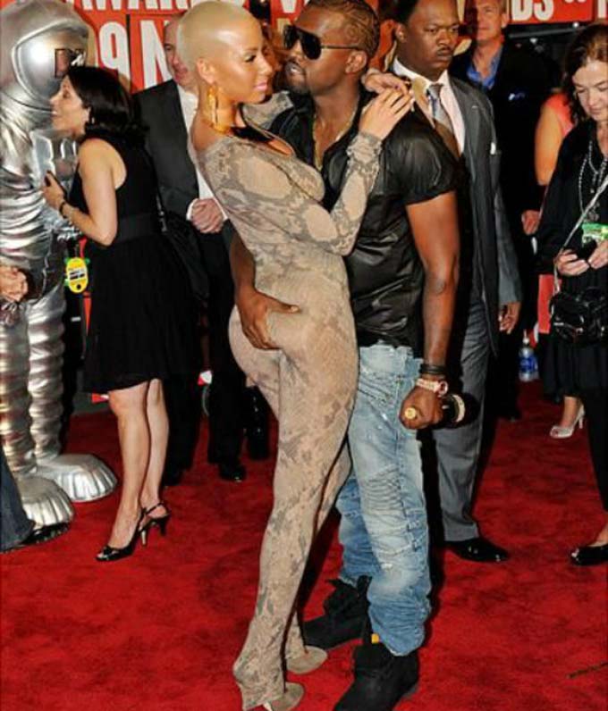 “I Never Let Anyone Play With My Ass” – Kanye West Tweets After Amber Rose’s Smackdown