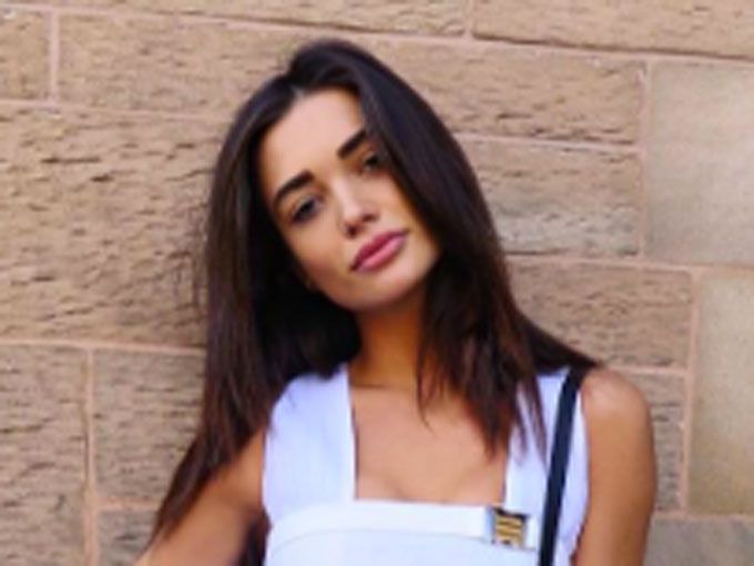 Amy Jackson’s White Dress Is Simple &#038; Impeccably Detailed
