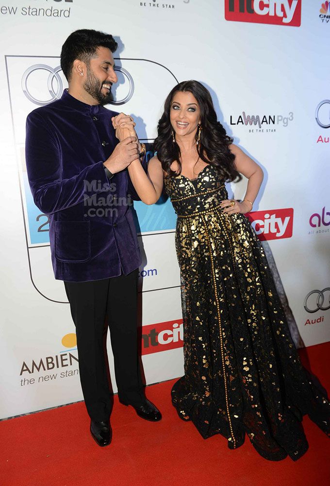 Adorable Photos: Abhishek Bachchan & Aishwarya Rai Walk Hand-In-Hand On The Red Carpet