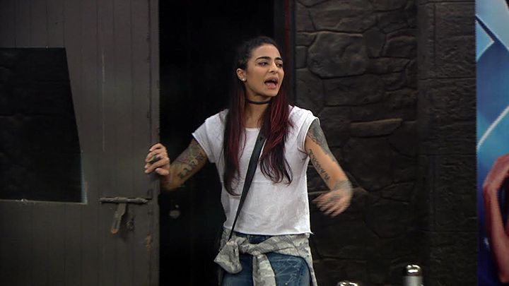 Bigg Boss 10: Bani J Walked Out Of A Press Conference Crying – Here’s Why
