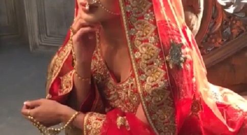 Mouni Roy Looks Breathtakingly Beautiful In This Bridal Avatar!