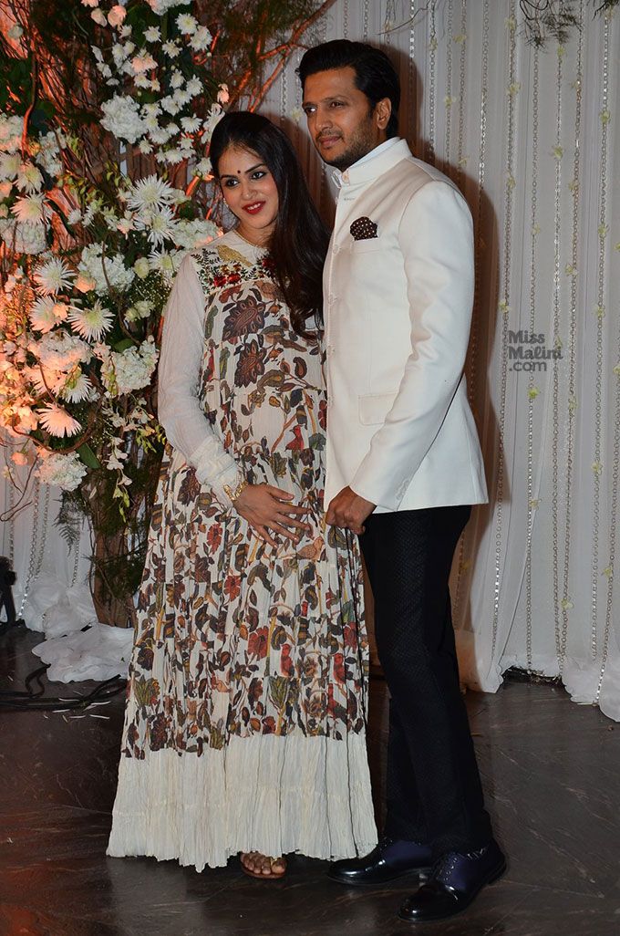 Riteish Deshmukh & A Pregnant Genelia Deshmukh Look Adorable At Bips-KSG’s Wedding