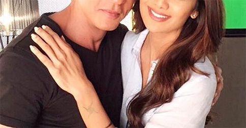 Baazigar Feels! Shah Rukh Khan &#038; Shilpa Shetty Take An Adorable Photo