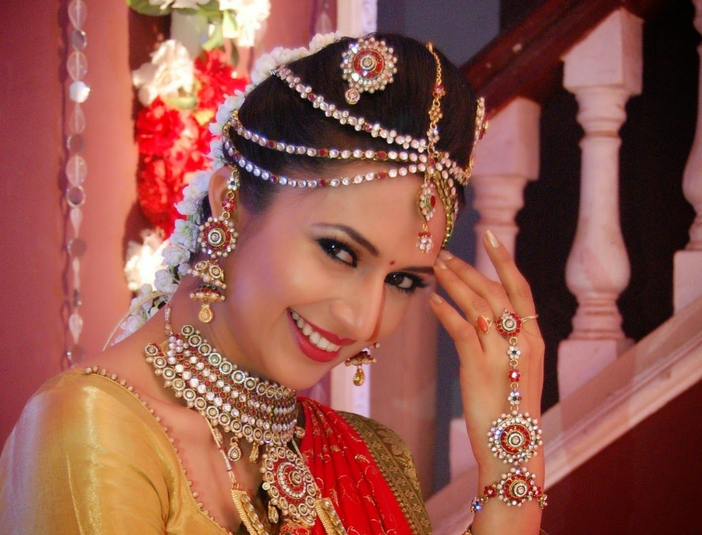 Divyanka tripathi hotsell bridal look