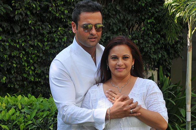 Rohit Roy’s Message For His Wife Is The Most Beautiful Thing We’ve Read Today