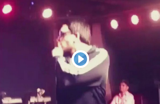 VIDEO: When Ranveer Singh Went On Stage & The Crowd Started Chanting Deepika Padukone’s Name!