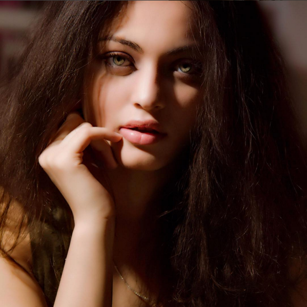 Remember Sneha Ullal? This Is What She’s Up To Now!