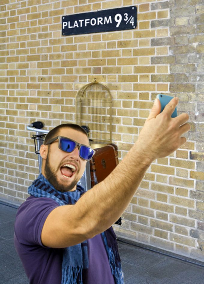 7 Awesome Selfies You Can Only Take In The UK