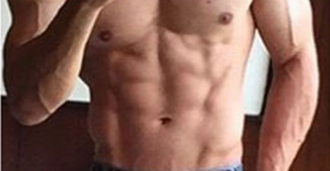 Can You Guess Who This Bollywood Hottie Is Just From His Abs?