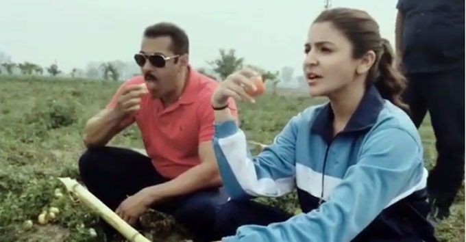 VIDEOS: Salman Khan & Anushka Sharma Are Picking & Eating Fresh Tomatoes!
