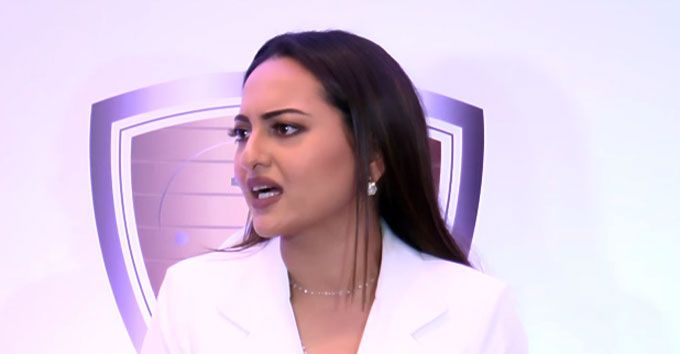 Sonakshi Sinha Reacts To Arjun Kapoor Talking About Her On Koffee With Karan 5