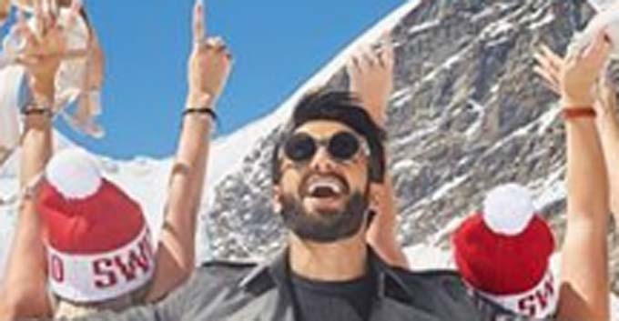 Ranveer Singh Posed With A Bunch Of Topless Girls In Switzerland