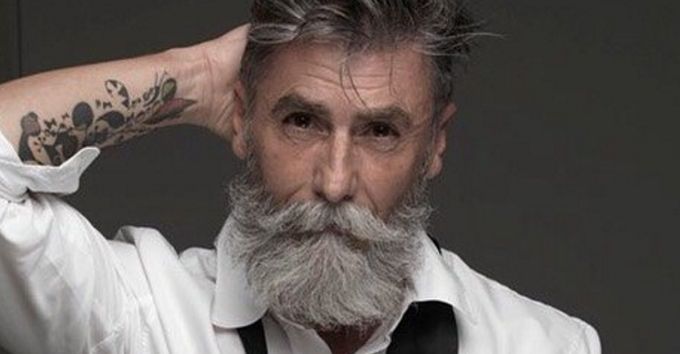 This Hot 60-Year Old Model Is The Internet’s Latest Star