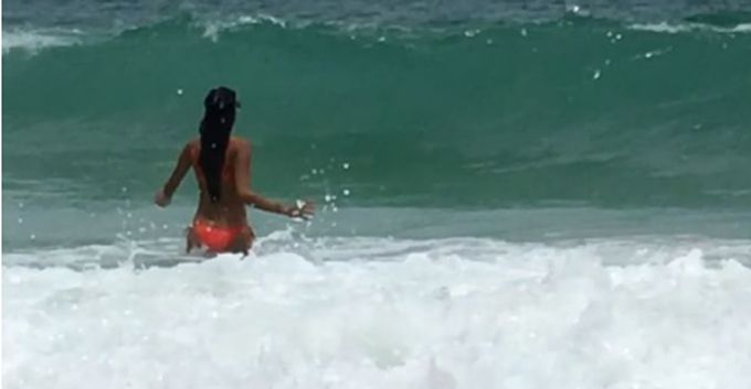 This Bollywood Hottie Is Killing It On The Waves!