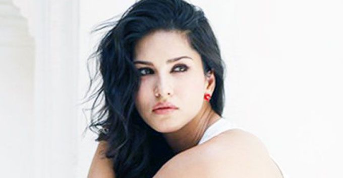 We Love How Chill Sunny Leone Is About “Slapping A Journalist”!