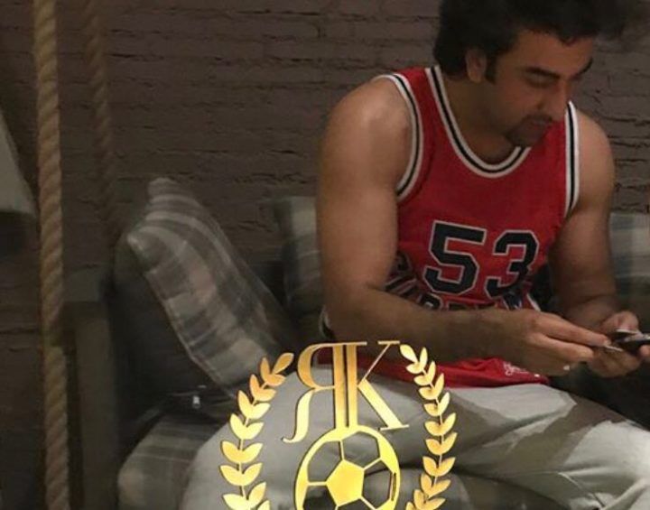 Photo Alert: You Have To Check Out Ranbir Kapoor’s 3 Kg Birthday Cake!