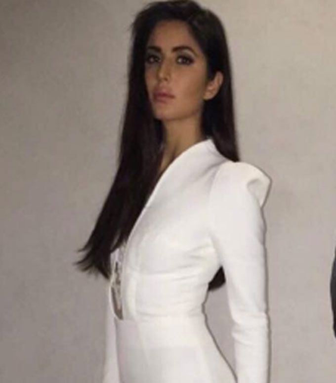 OMG! Katrina Kaif Looks Outrageously Sexy In This Outfit