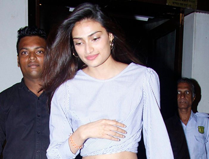 Athiya Shetty Flashes Her Toned Abs In This Chill AF Outfit