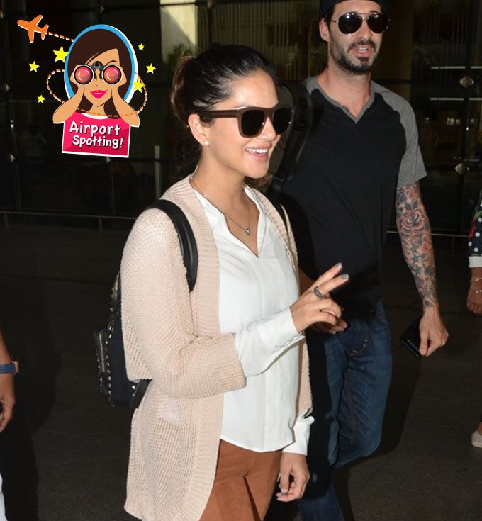 Airport Spotting: Shraddha Kapoor & Sunny Leone Will Have You In Love With This Summer Hue In No Time!