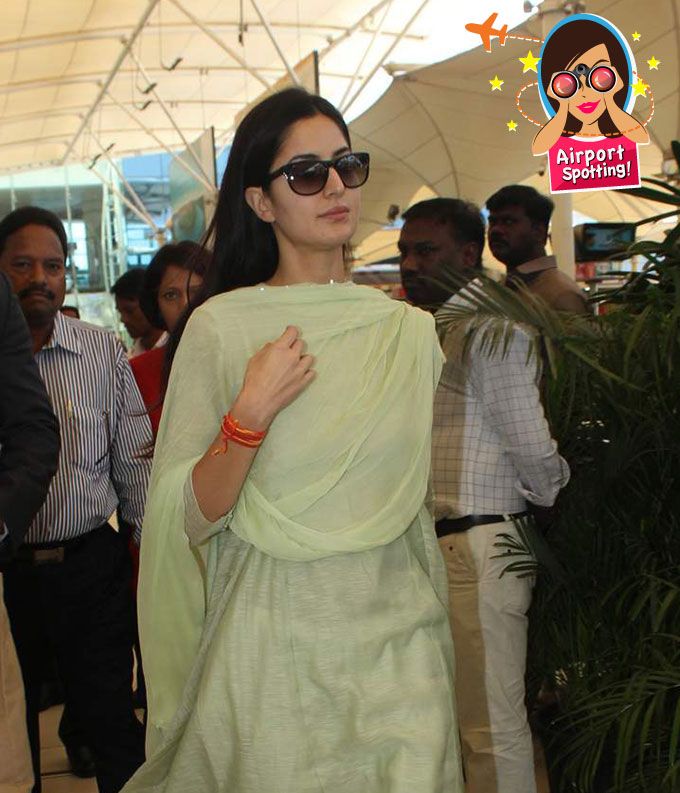 Airport Spotting: Katrina Kaif Leaves Her Cut-Outs At Home!