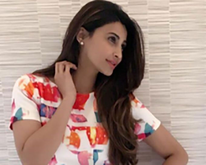 Daisy Shah’s Bright Co-ords Made Our Day!