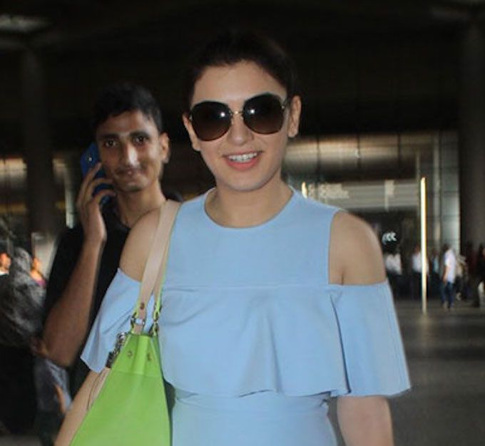 Hansika Motwani’s Airport Look Was All About Sporting The Perfect Spring Colours!