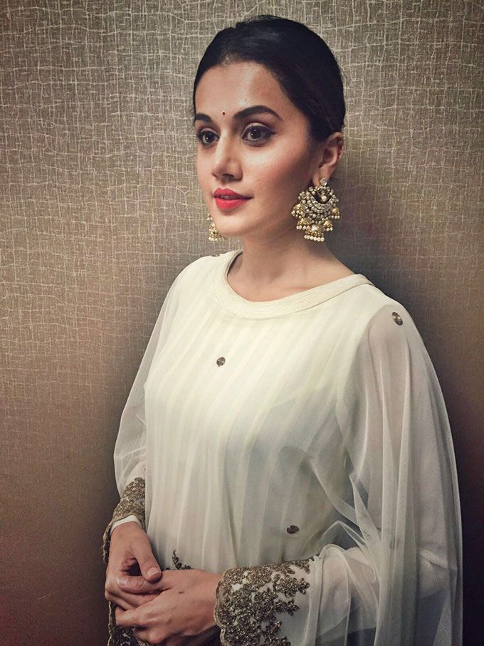 Taapsee Pannu Looks Like A Vision In White & Gold!