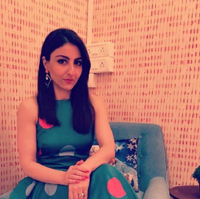 Soha Ali Khan Picked The Perfect Outfit To Chase Away The Monsoon Blues!