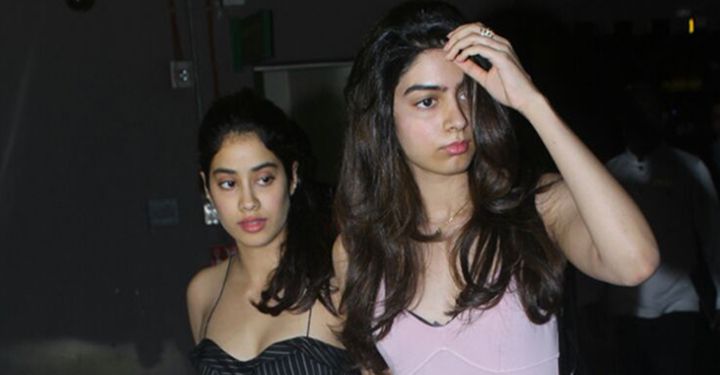 IN PHOTOS: Jhanvi Kapoor & Khushi Kapoor’s Yet Another Stylish Entry At The Airport!