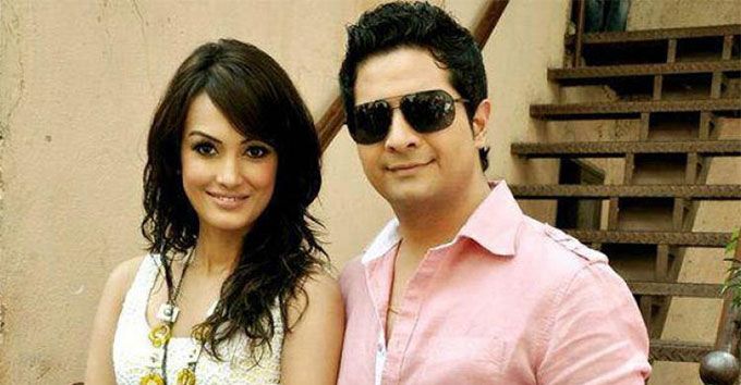 Karan Mehra & Nisha Rawal Just Shared The First Photo Of Their Baby And He’s Too Cute!