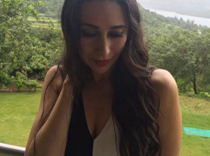 Karisma Kapoor Took Her Basic B&W Look To The Next Level With One Tiny Detail!